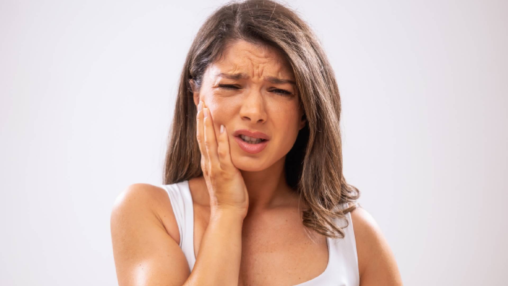 Avoid Pain: How to Repair Your Cracked Tooth Right