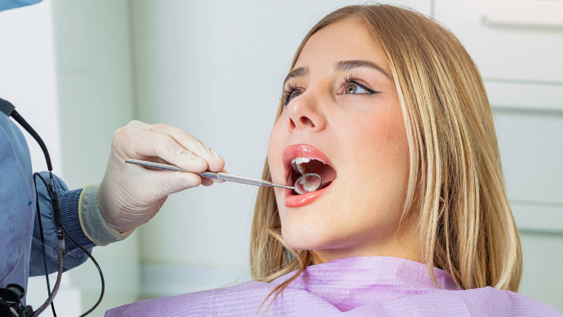 Find Affordable and Comfortable Infected Tooth Removal in Roxboro